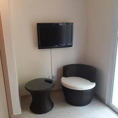 Апартаменты Sea Caves Adamia Studio Paphos