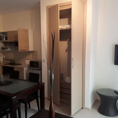 Sea Caves Adamia Studio Paphos Апартаменты *